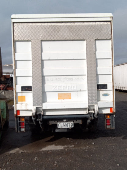 2004 Mitsubishi Canter JLAFE635E0KN40561- tail lift PN: