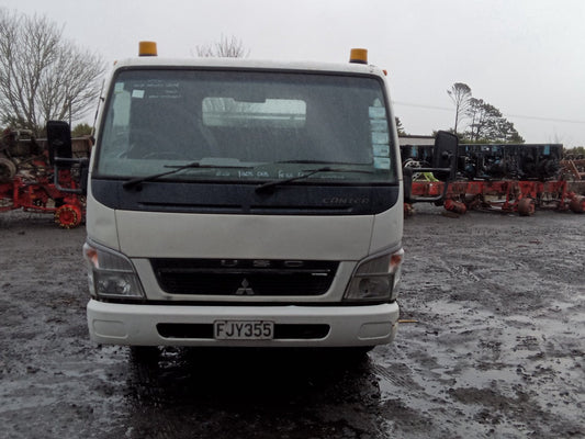 2010 Mitsubishi Canter KJ00356