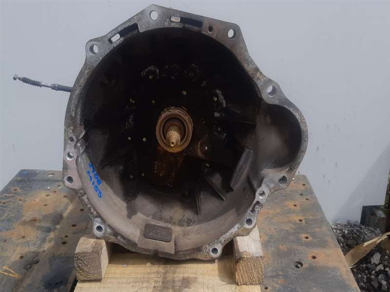 1997 Toyota Dyna BU212 05/1995-12/2002 bu212-1496643- Trans/Gearbox PN: 2098