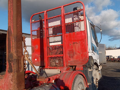 2005 Mack Qantum QH7888RS- log bolsters PN: