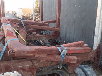 2006 Mack Qantum QH7888RS- log bolsters PN: trailer bolsters