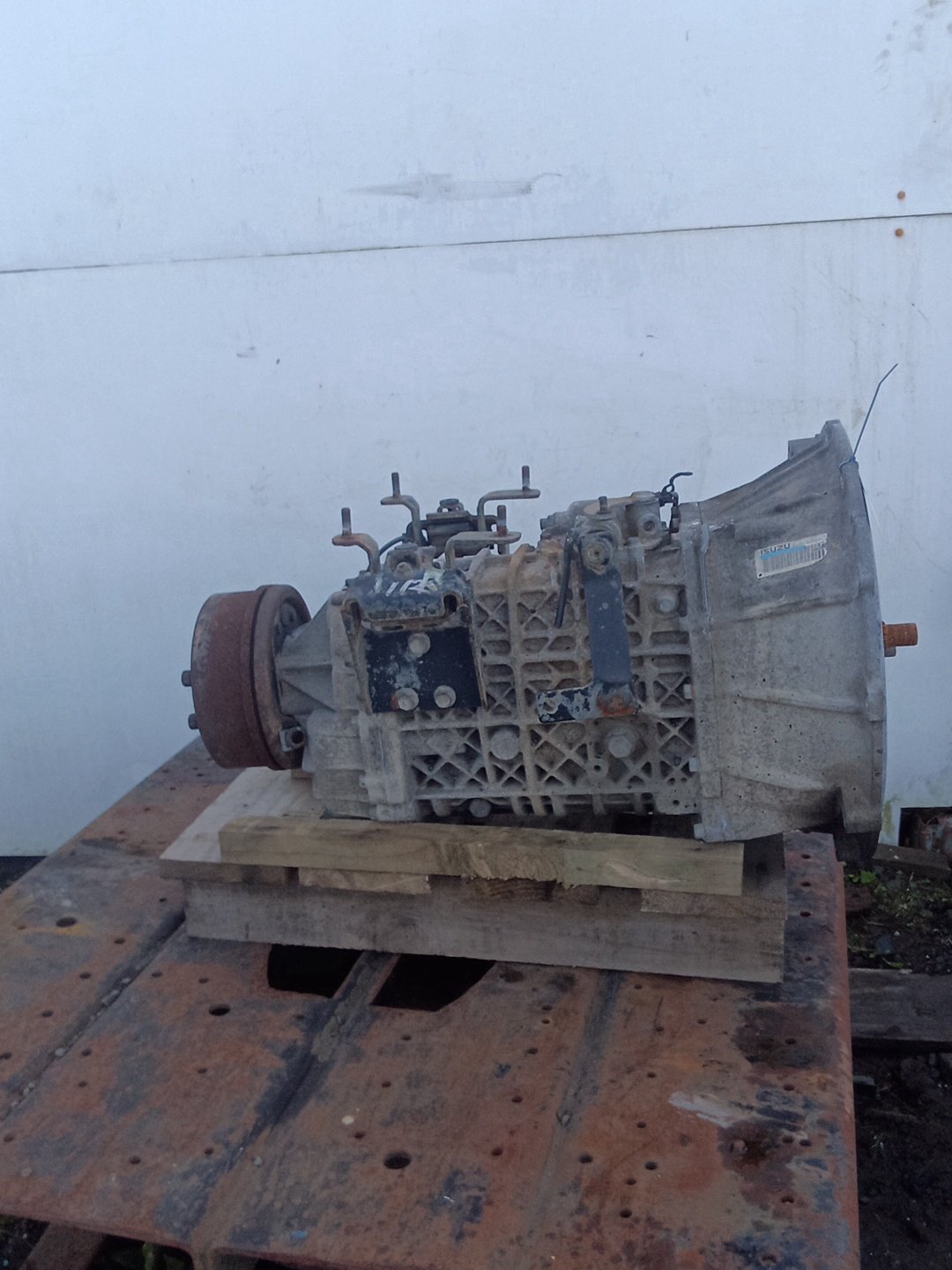 2011 Isuzu N-Series- Trans/Gearbox PN: