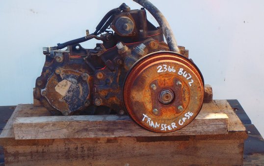 1991 Toyota Dyna BU72 bu72-0003076- Trans/Gearbox PN: 2366