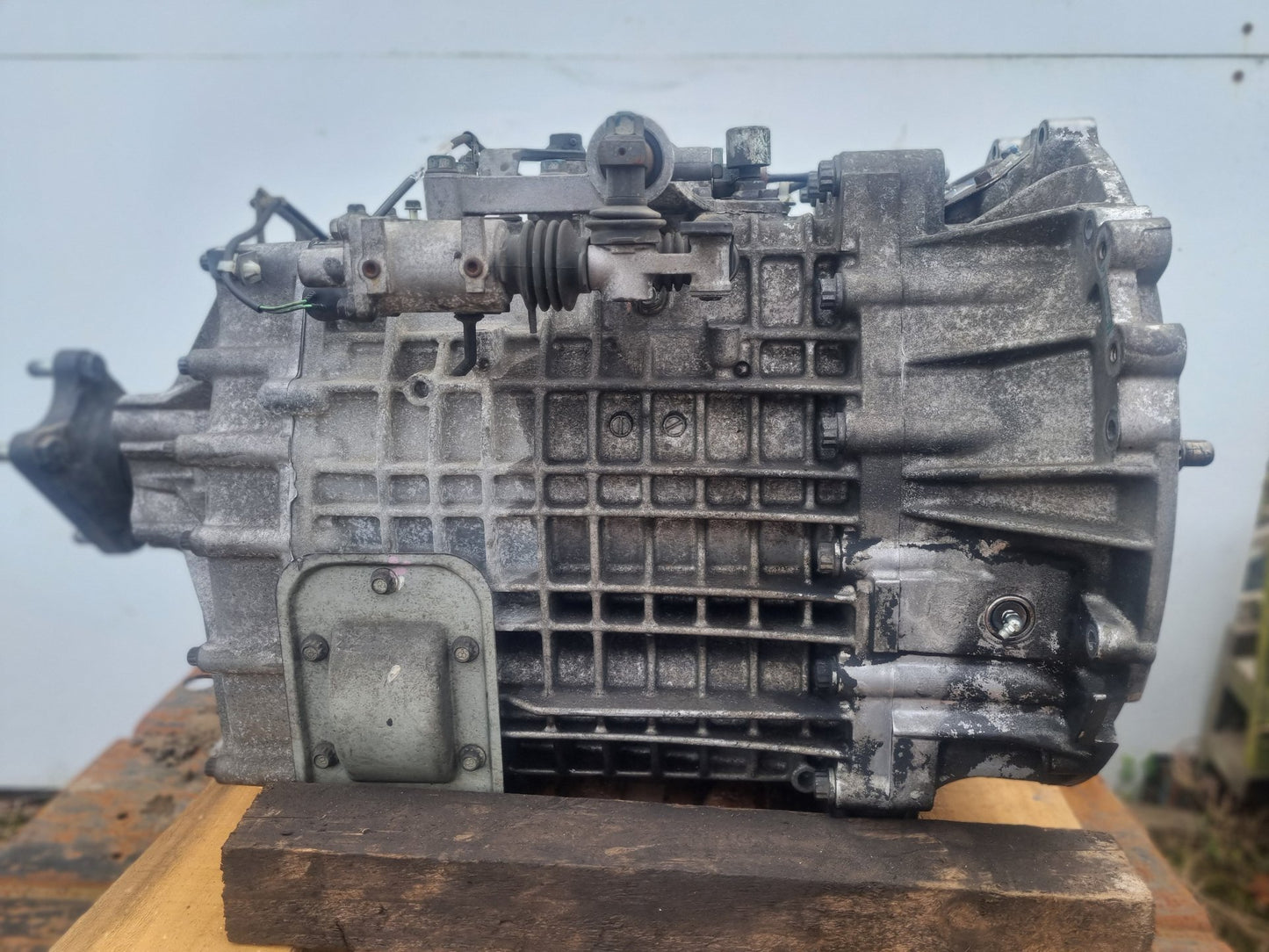 2015 Mitsubishi Fuso FK FK 2011-on FK250- Trans/Gearbox PN: M070S6 o/d