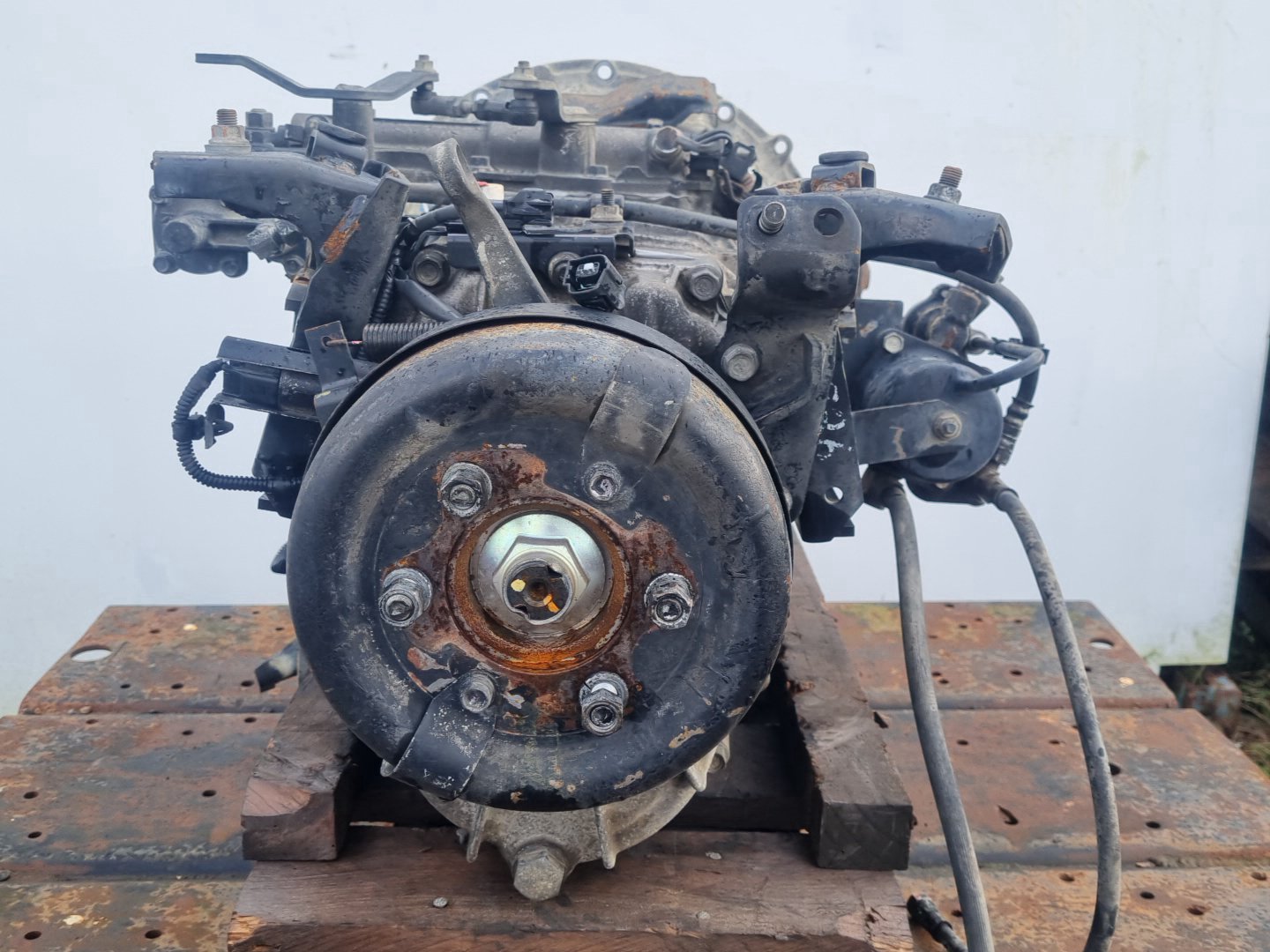 2013 Isuzu F-Series FRR FRR90-7055882- Trans/Gearbox PN: mz6n manual 6 speed