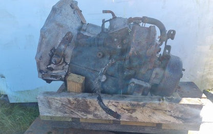 1985 Nissan UD CM Series CM87 CM87-000030- Trans/Gearbox PN: 4318 fe6 5spd