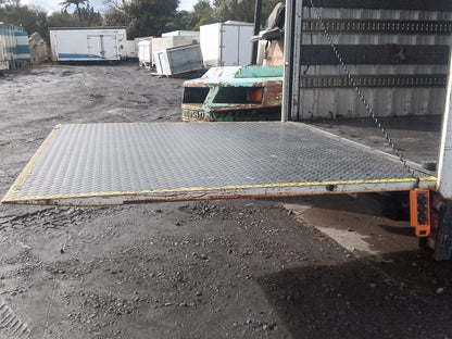 2004 Mitsubishi Canter JLAFE635E0KN40561- tail lift PN: