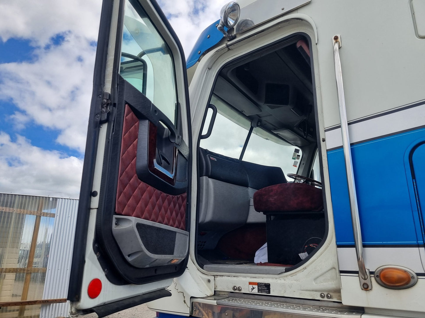 2012 Freightliner Argosy All 47290750106557- Truck Cab PN: