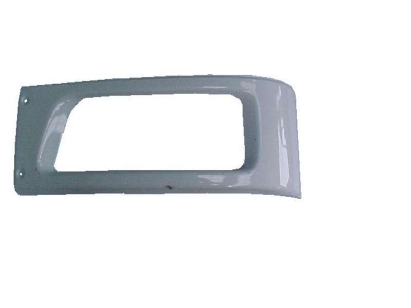 Isuzu GIGA 1997-on - Headlight surround PN: IZ0919L