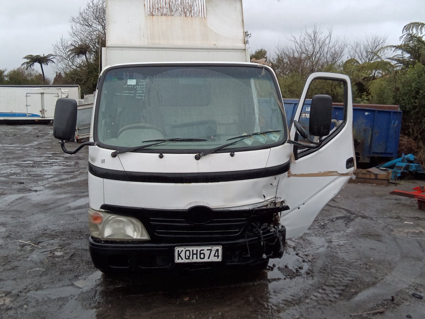 2007 Hino Dutro XZU524