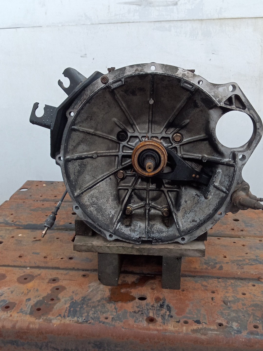 1995 Isuzu Elf NPR66L- Trans/Gearbox PN: mxa6r