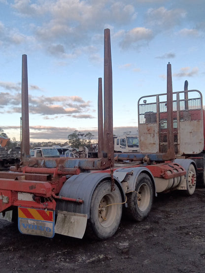 2000 fh12- log bolsters PN: