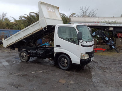 2007 Hino Dutro XZU524