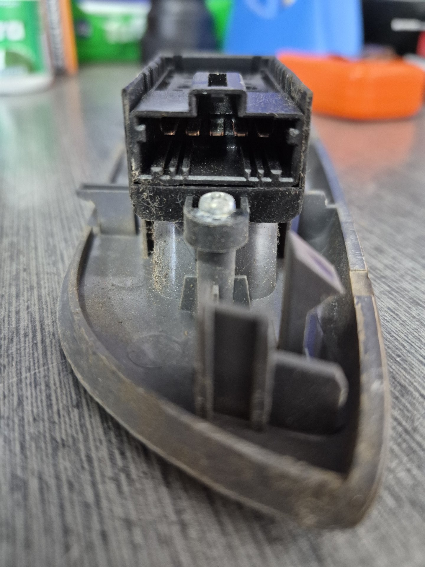 2015 Isuzu N-Series NQR NQR500- Left Window Switch PN: