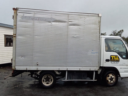 1996 Isuzu Elf NKR66E- Box Body PN: box body 3.200 long