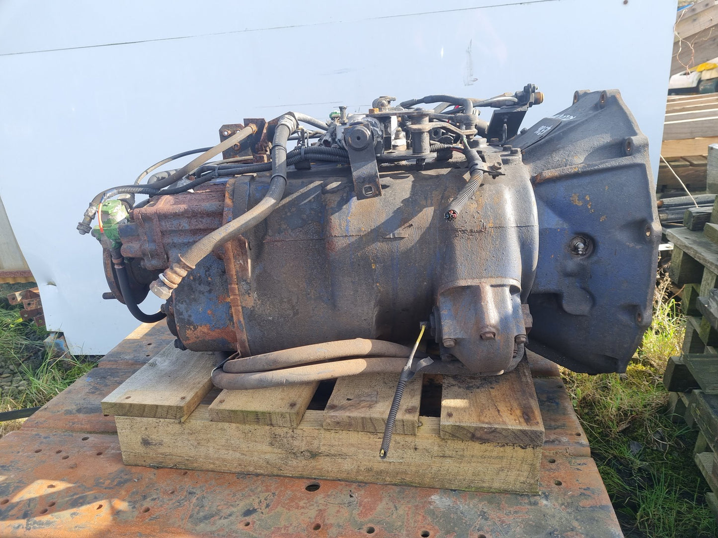 1999 Isuzu C Series CXH50UI CXH50- Trans/Gearbox PN: 4326