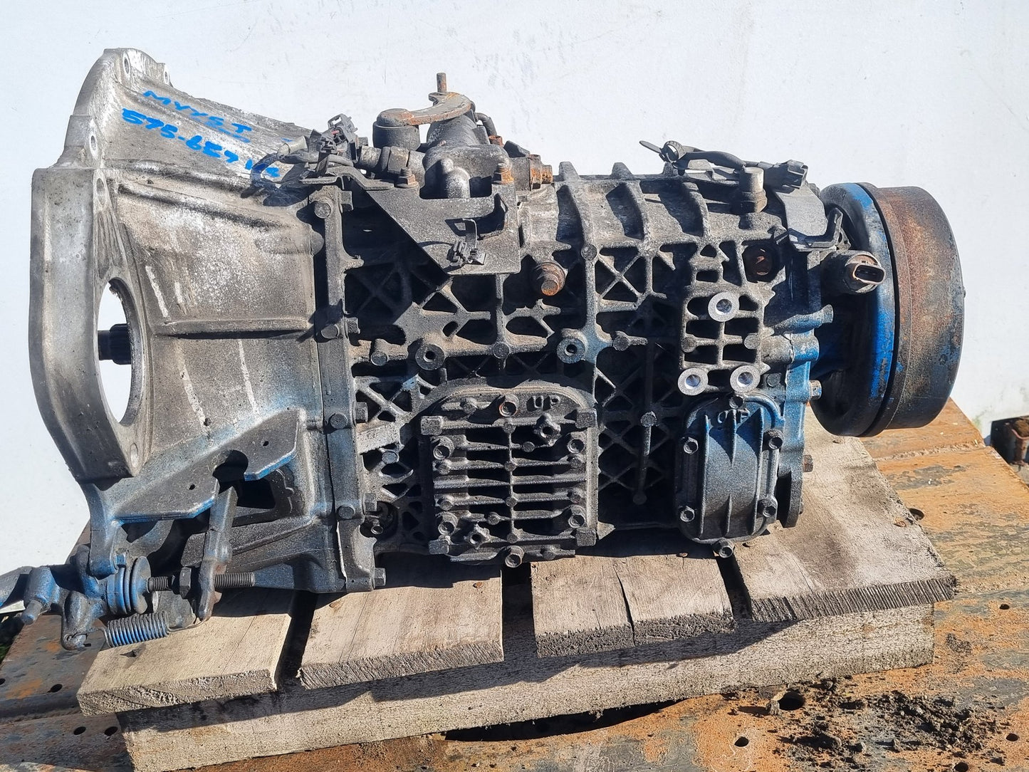 2005 Isuzu N-Series NPR NPR66L- Trans/Gearbox PN: myyt5
