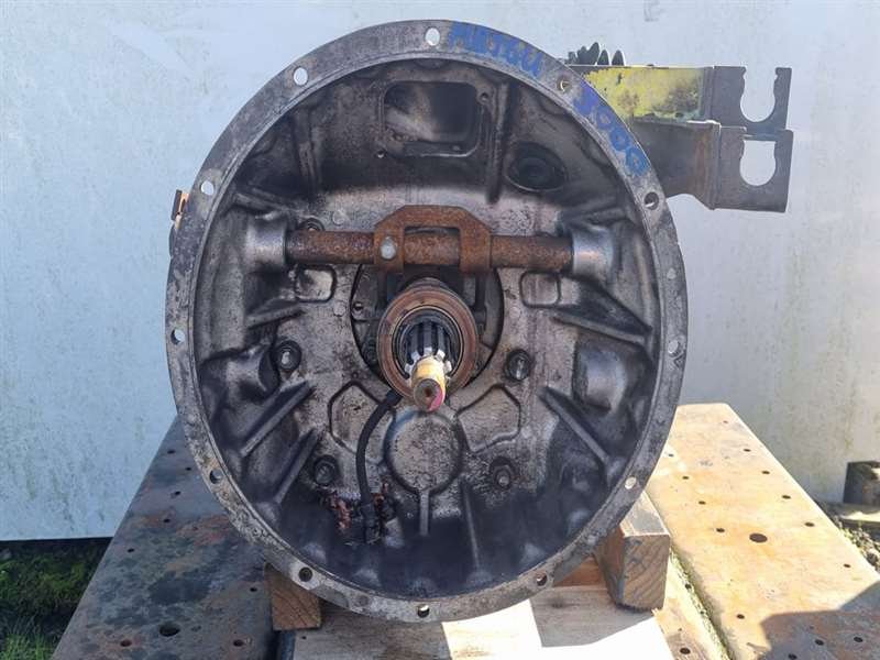 1997 Isuzu F-Series FRR frr500fsj- Trans/Gearbox PN: 3000 mbj6u