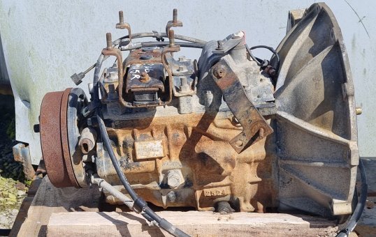 2001 Isuzu N-Series NPR npr66e- Trans/Gearbox PN: 3106