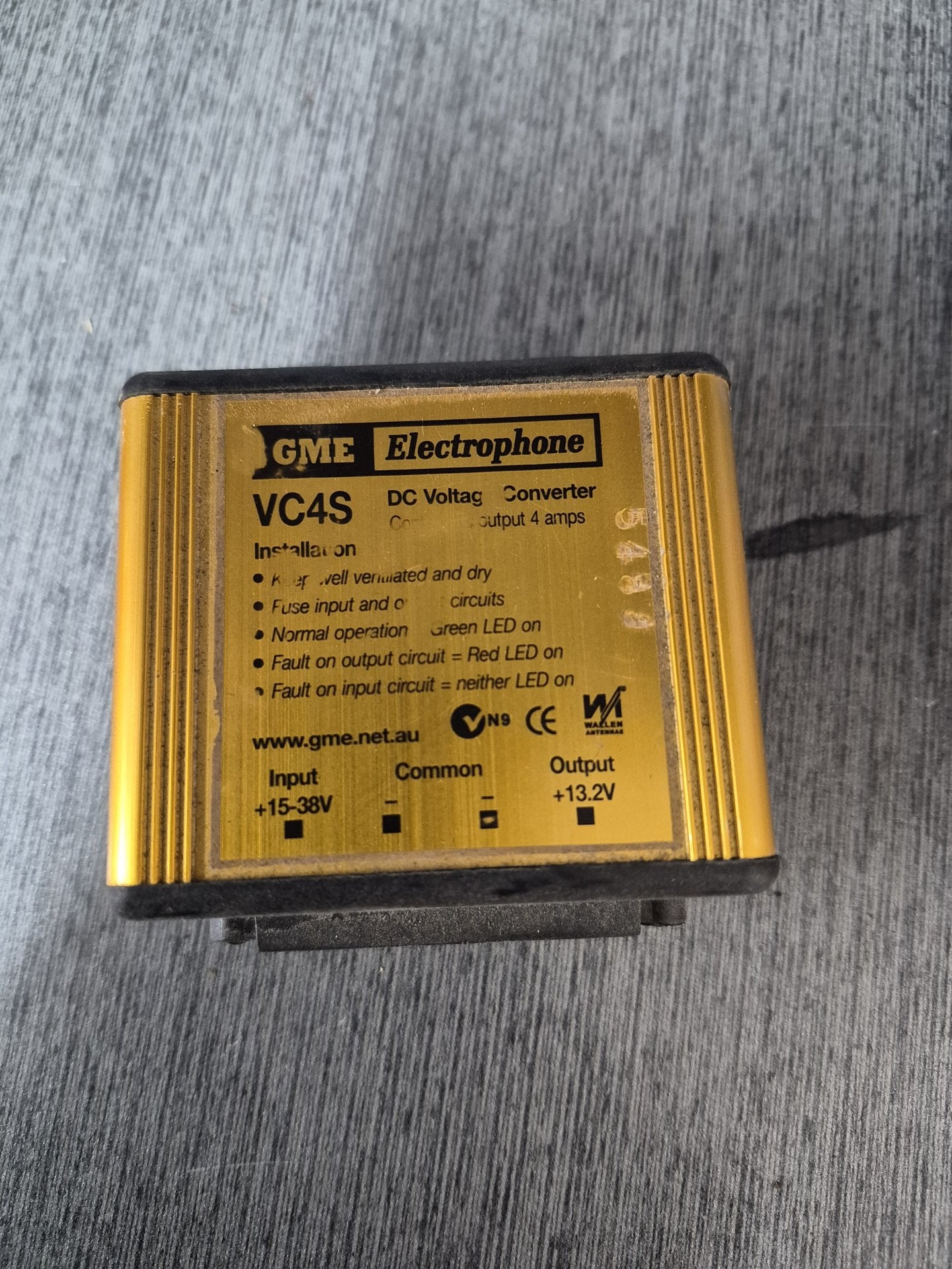 1997 Isuzu Giga 1997-on EXZ82J13000274- DC Converter Module PN: