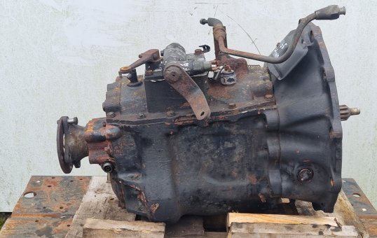 1987 Hino 500 Series FD 10158- Trans/Gearbox PN: 3165