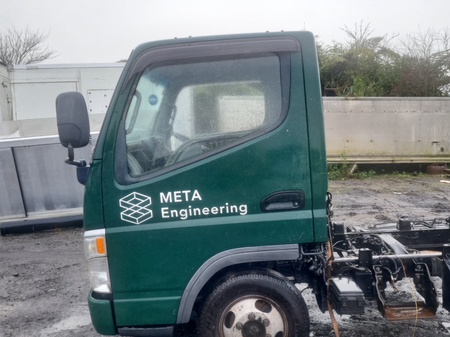 2004 Mitsubishi Canter FB* FB700B