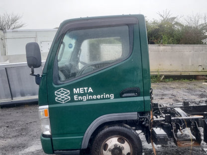 2004 Mitsubishi Canter FB* FB700B