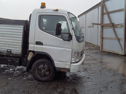 2010 Mitsubishi Canter KJ00356