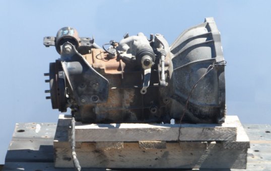 1988 Toyota Dyna BU61 1988-12/1998 BU61-0002369- Trans/Gearbox PN: 2144