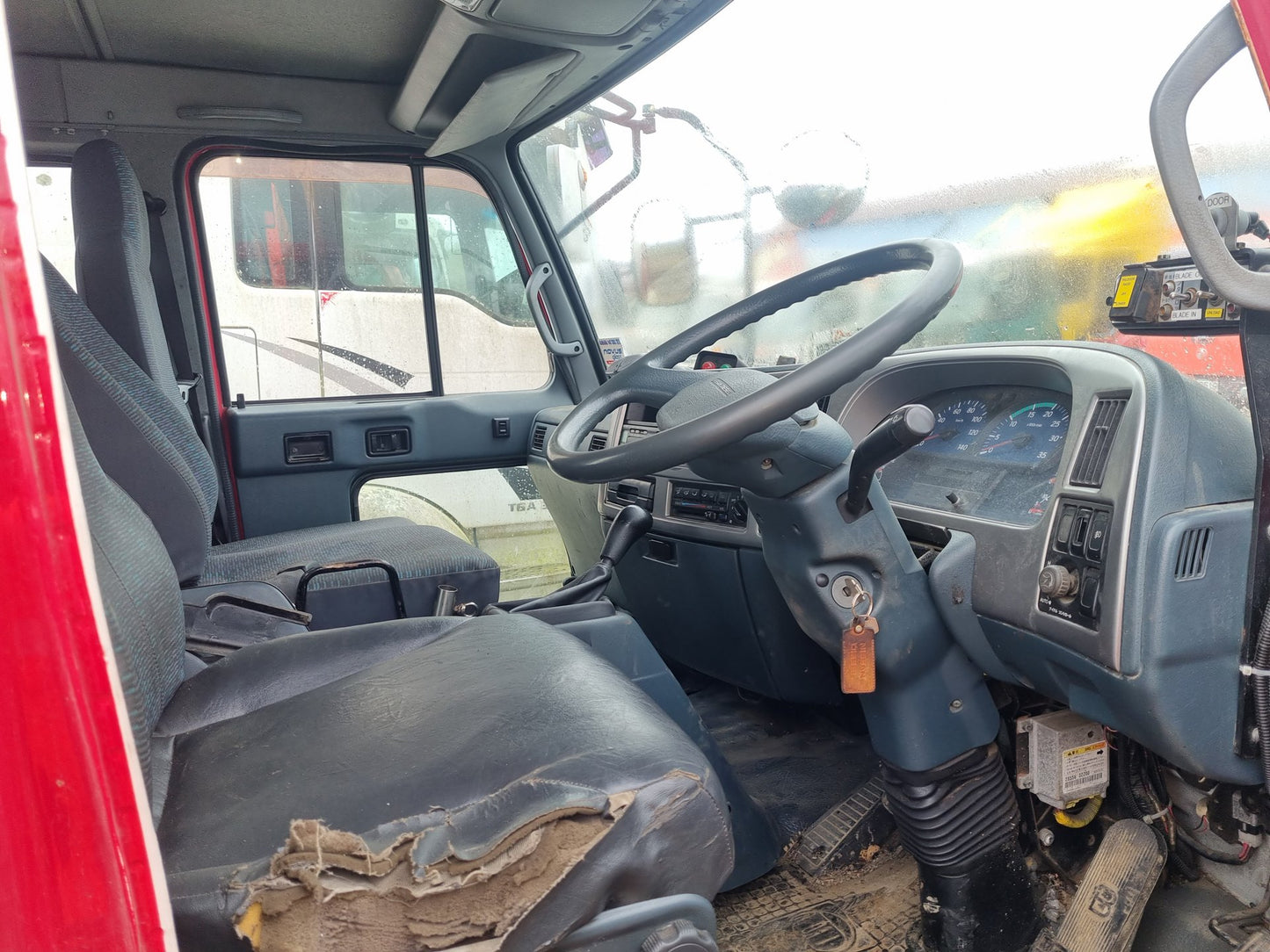 2007 Nissan UD LK Series LK36C lk36c-05087- Truck Cab PN: acq0002228 cab