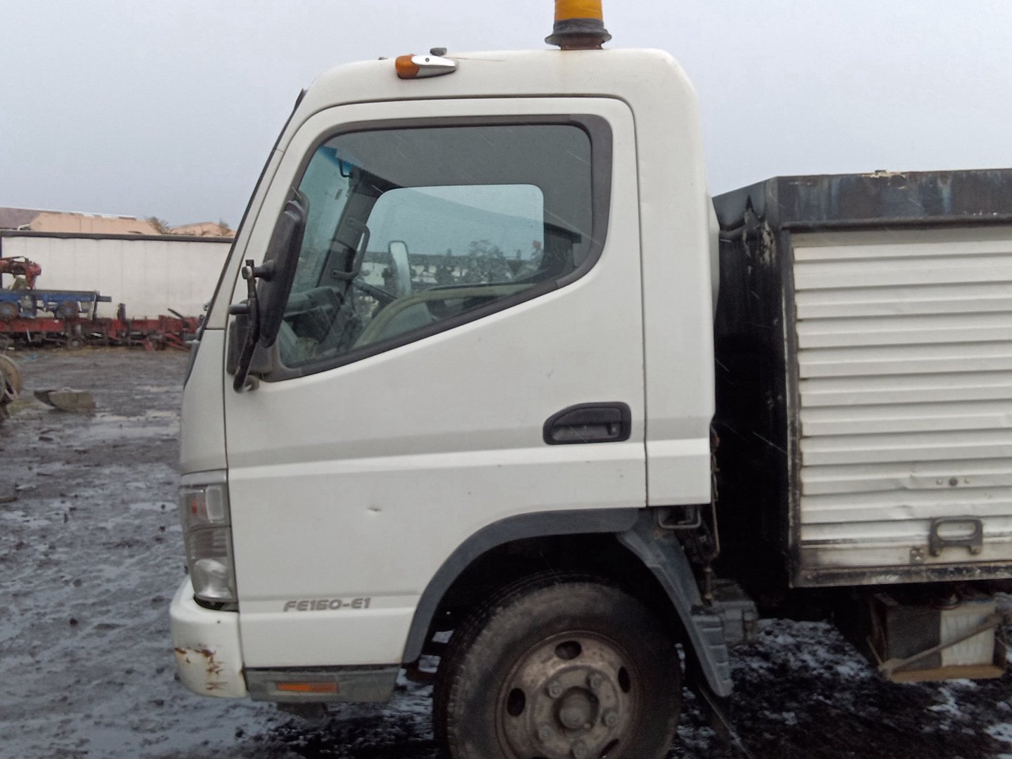 2010 Mitsubishi Canter KJ00356