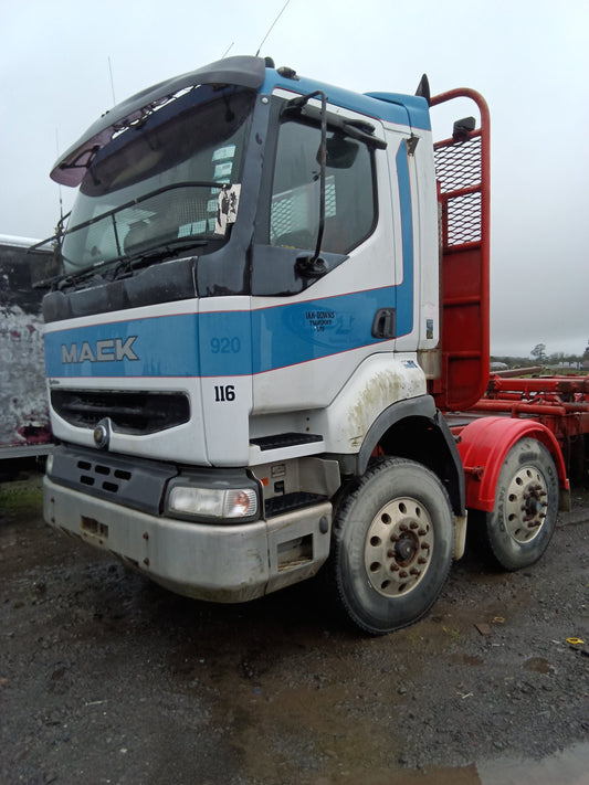 2005 Mack Qantum QH7888RS