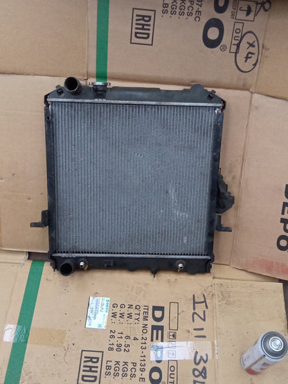 2003 Isuzu N-Series NPR nkr81e 7011293 - Radiator PN:
