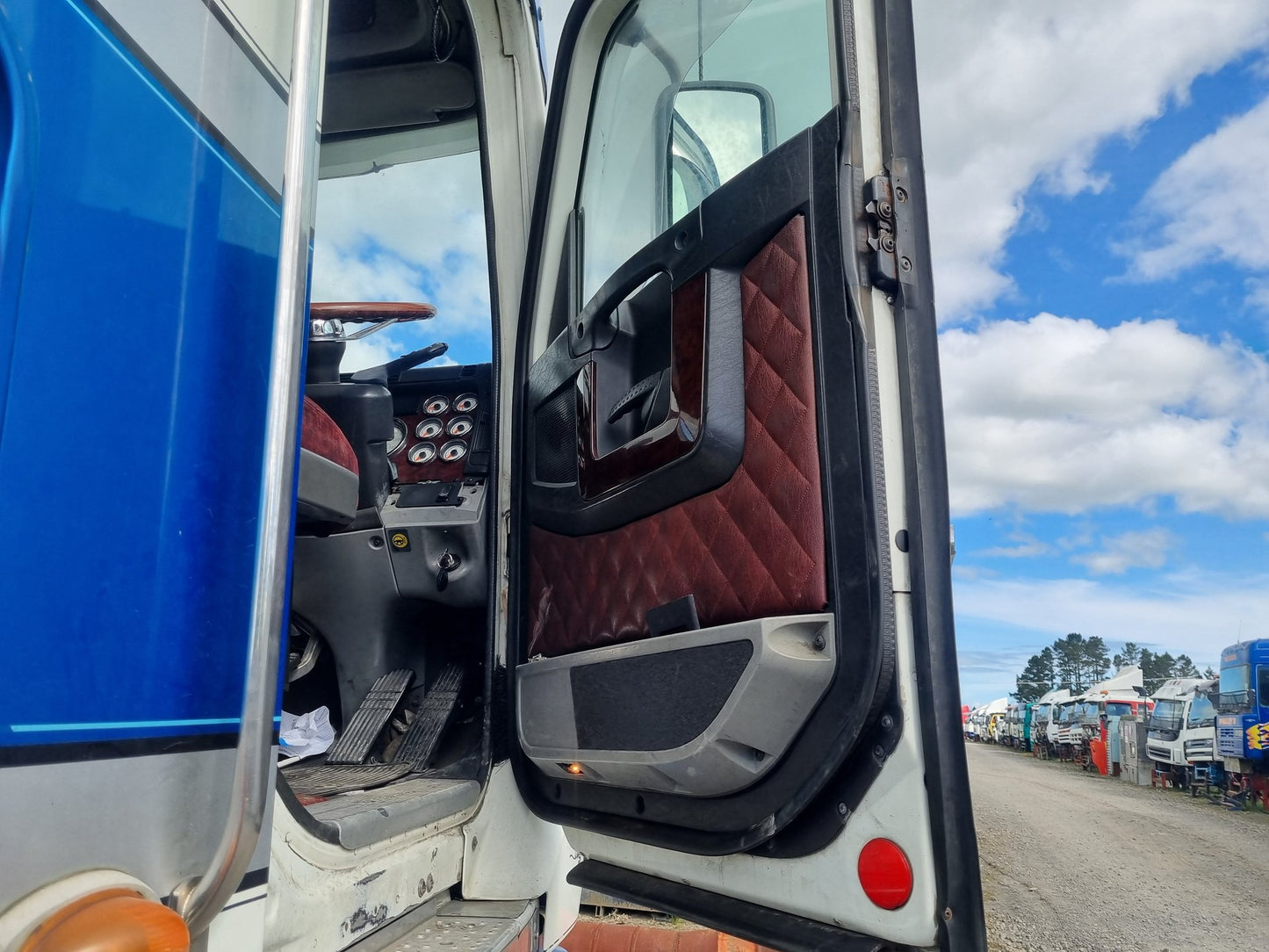 2012 Freightliner Argosy All 47290750106557- Truck Cab PN: