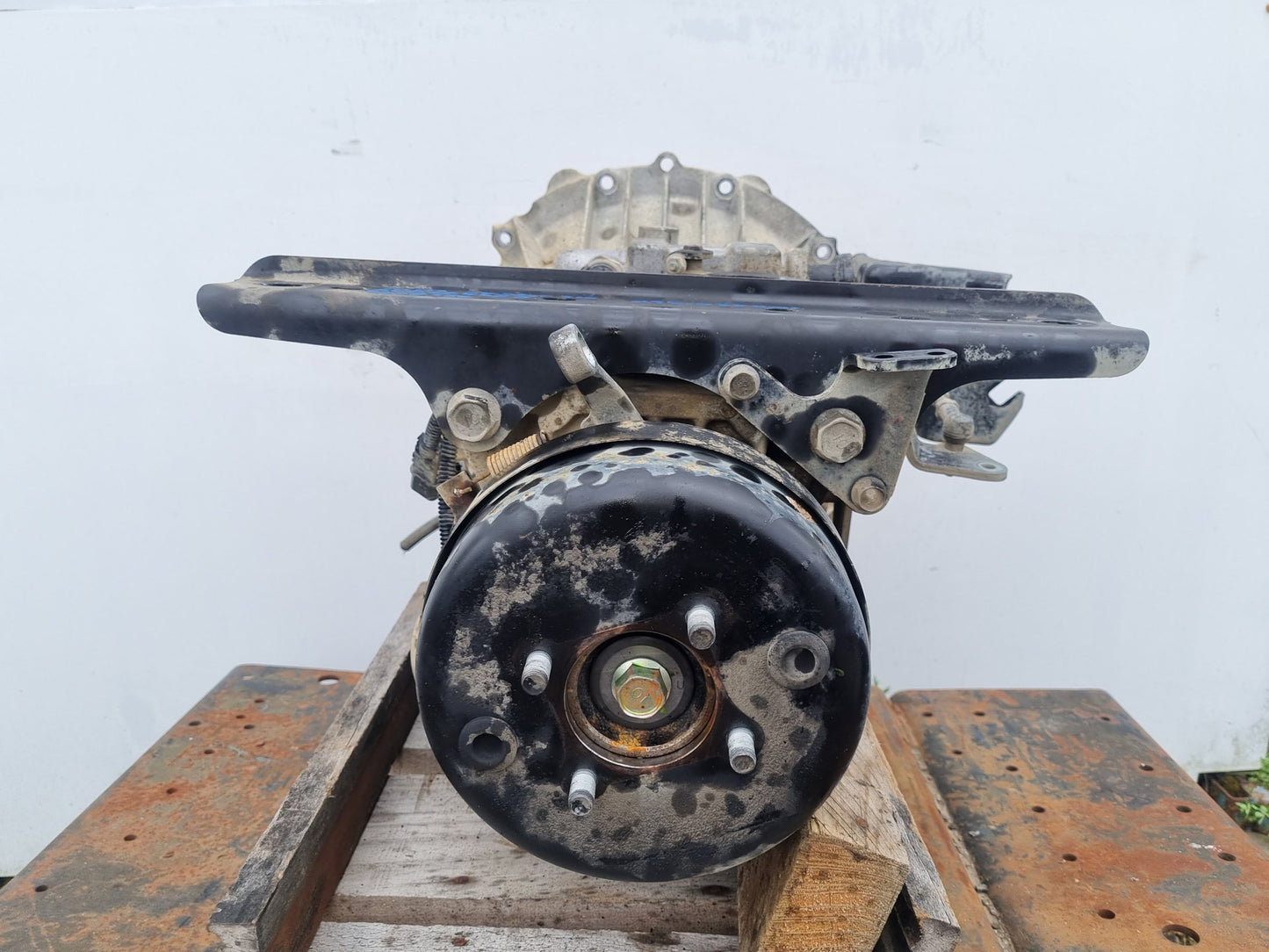 2017 Mitsubishi Canter Tipper FECX1HR4SFAD- Trans/Gearbox PN: m038s6
